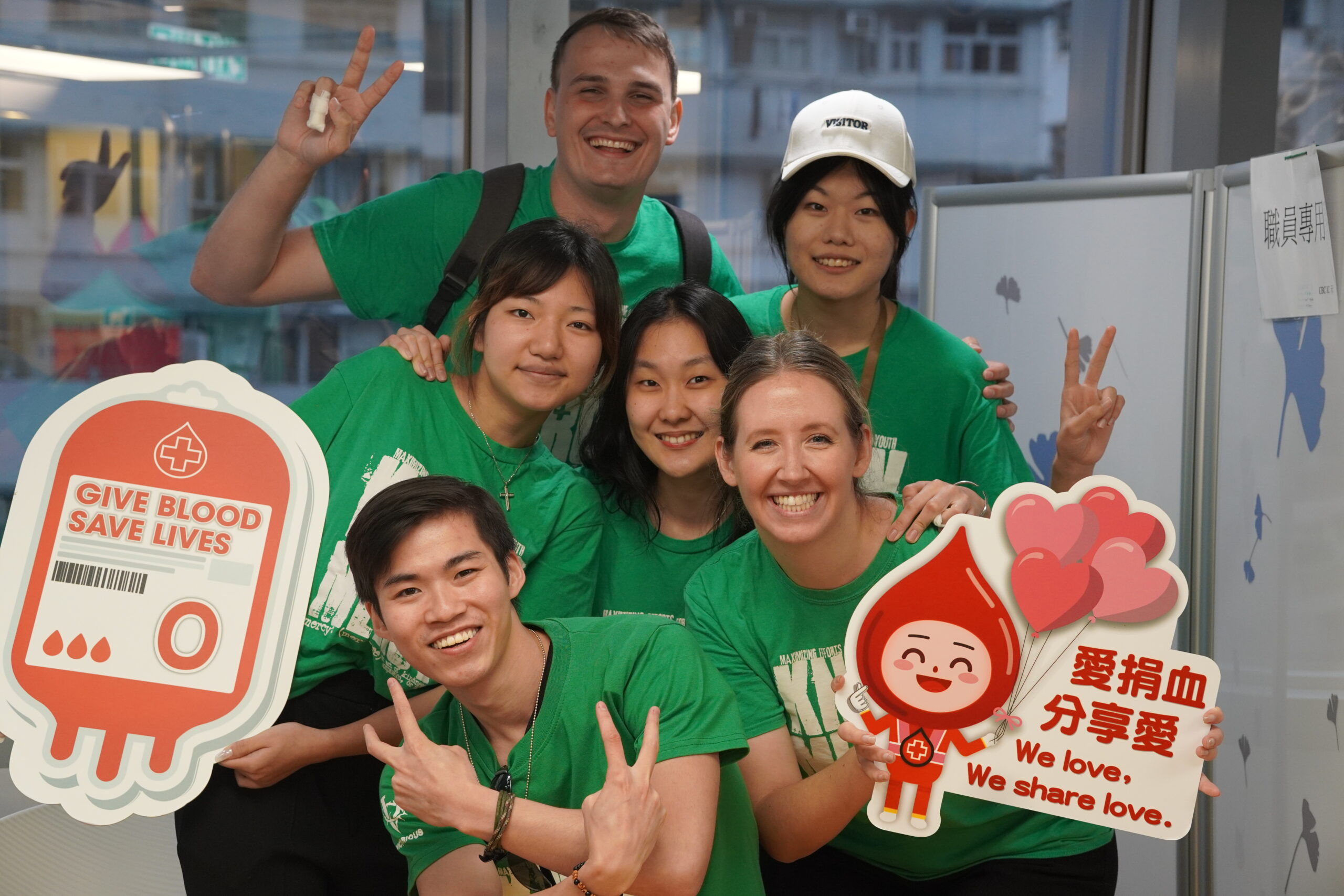 The HKU disciples excited to give their blood!